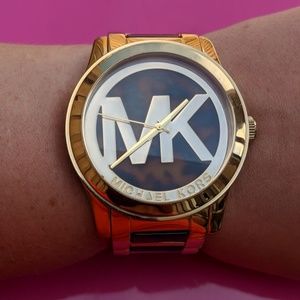 Michael Kors Runway MK-5788 SS Authentic